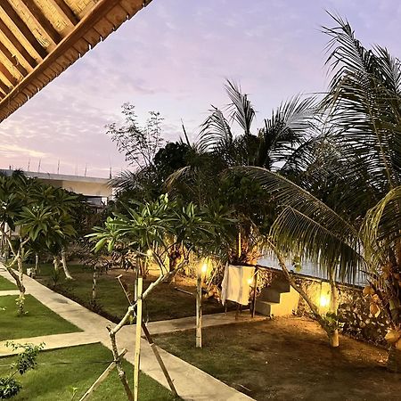 Penyon Beach House Ped Экстерьер фото